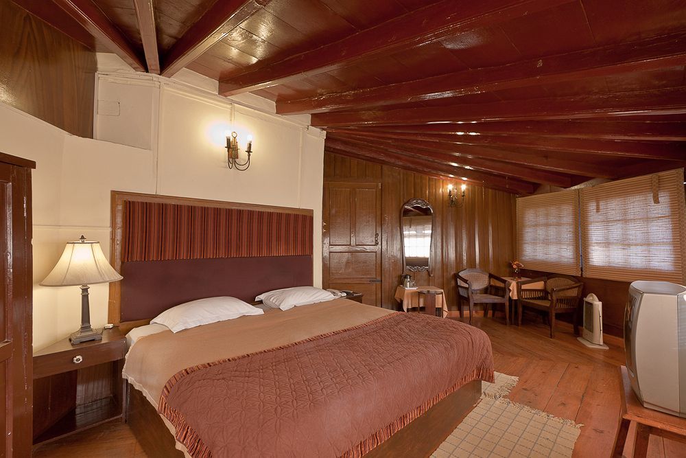 Chevron Rosemount Hotel Ranikhet Ngoại thất bức ảnh